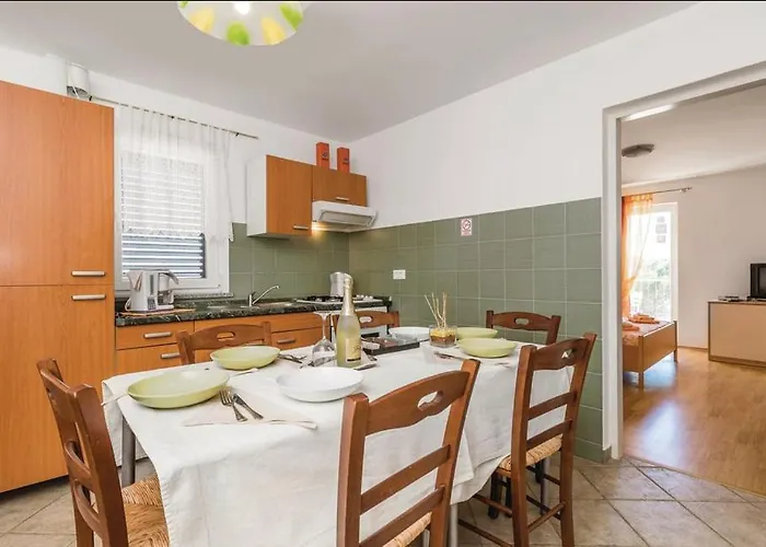 Franelli Daire Brseč